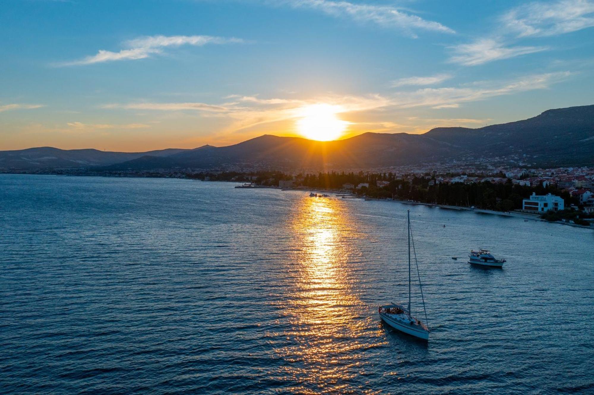 Navi Apartment Kastela Exterior photo