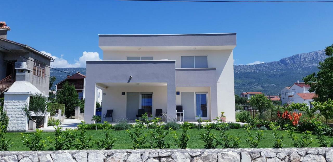 Navi Apartment Kastela Exterior photo