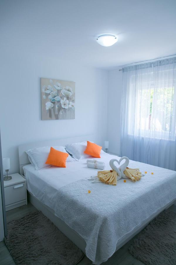 Navi Apartment Kastela Exterior photo