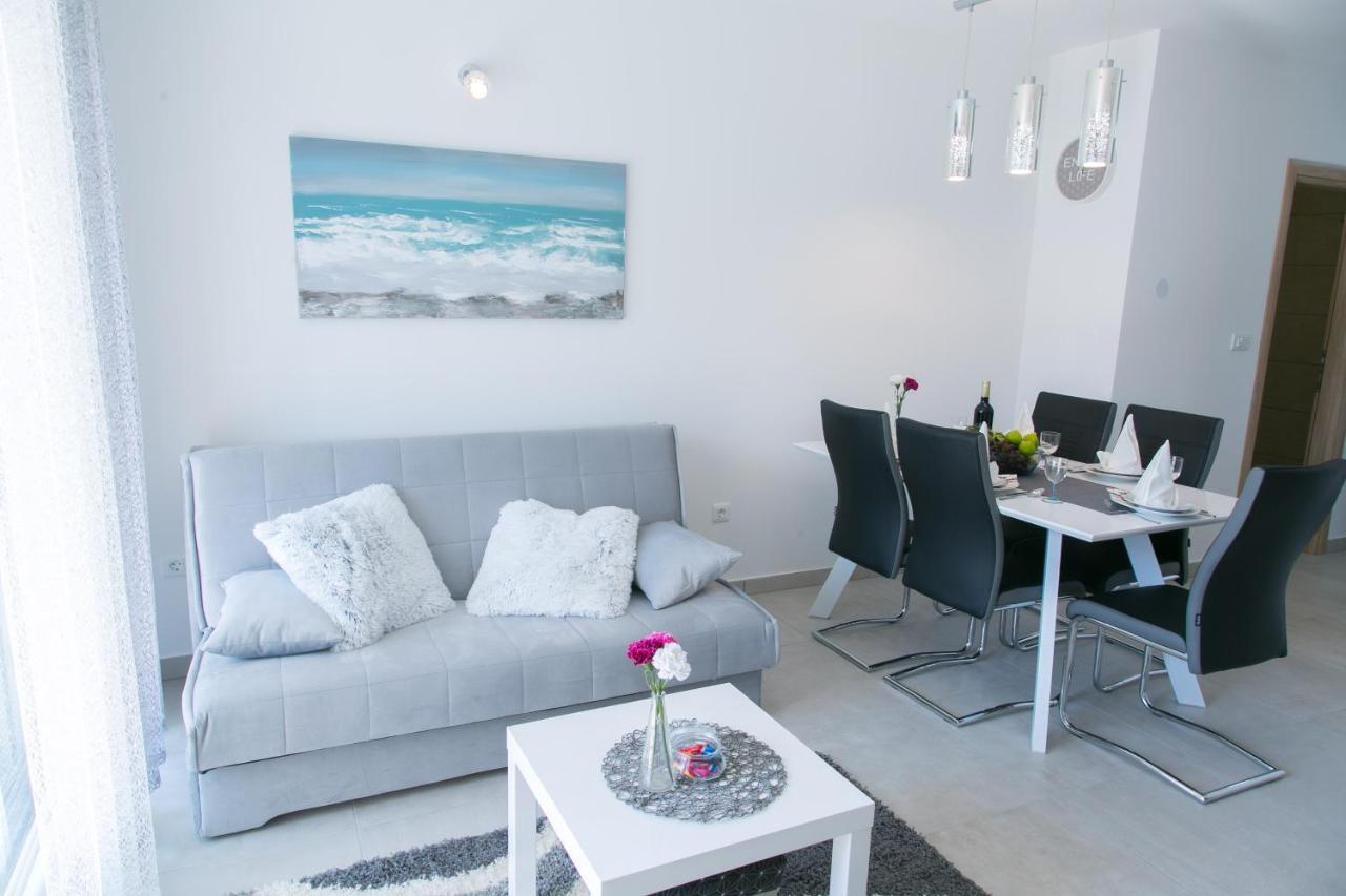 Navi Apartment Kastela Exterior photo